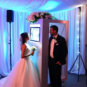 Como escolher cabine de fotos para casamento: etapas essenciais para o casamento