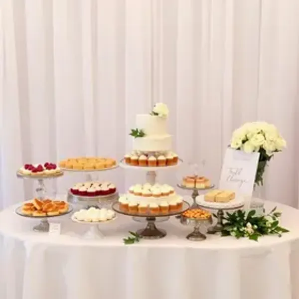 Como escolher mesa de doces de casamento: etapas essenciais para o casamento