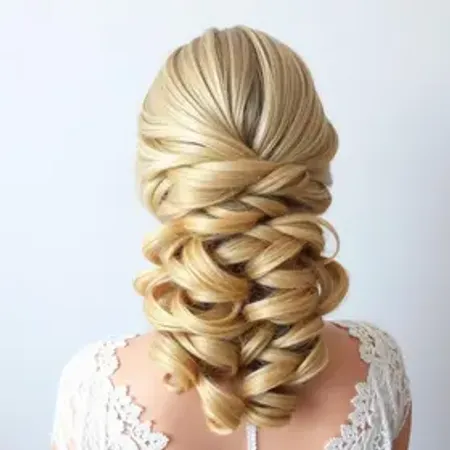 Tendências de penteado de noiva ideias para inspirar: sugestões criativas para o grande dia