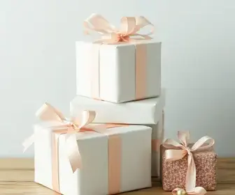 Como escolher presente para padrinhos: etapas essenciais para o casamento
