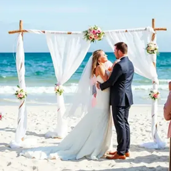 Como fazer decoração de casamento na praia: passo a passo prático para noivos