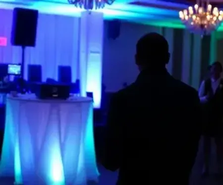 Quanto custa dj para casamento: guia de preço para planejar o orçamento